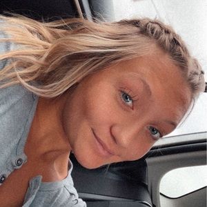 Meet your Posher, Madyson